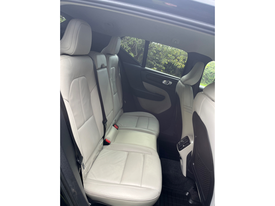 2019 Volvo XC40 2L Diesel For Sale Images