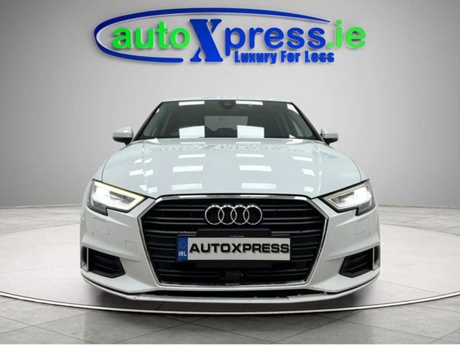 Audi A3 30 TFSI SPORT, Ultra Low mileage — thumbnail 3