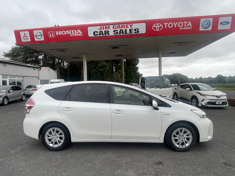 2016 Toyota Prius Alpha 1.8L Petrol Hybrid For Sale Images