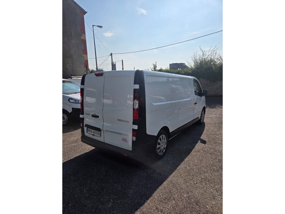 2021 Renault Trafic 2L Diesel For Sale Images