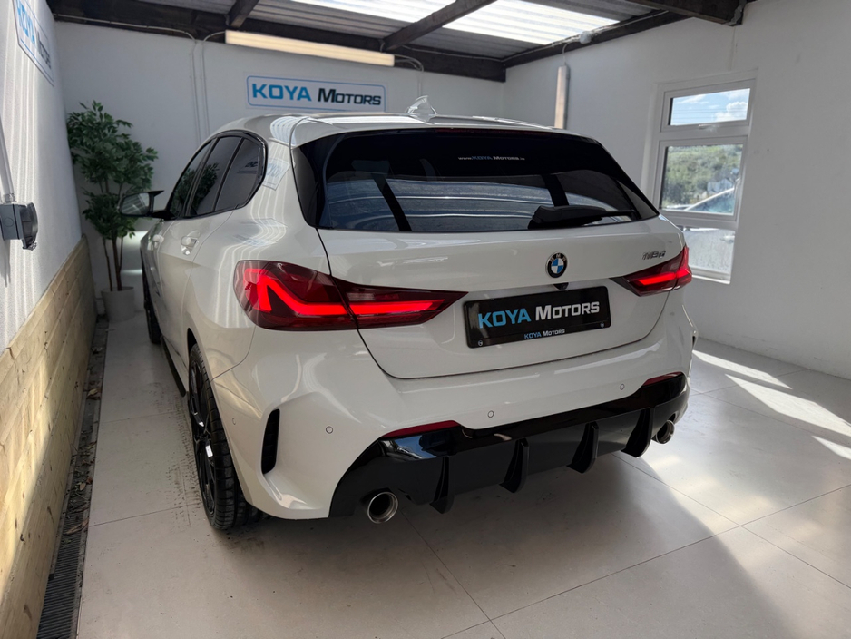 BMW 1 Series 118D M-SPORT M-PERFORMANCE PLUS 150 BHP DIESEL AUTOMATIC // APPLE CARPLAY // LED MATRIX LIGHTING // VIRTUAL DASH // ELECTRIC HALF LEATHER // PARK ASSIST W/REVERSING CAMERA // AA APPROVED DEALER 2026 — thumbnail 14
