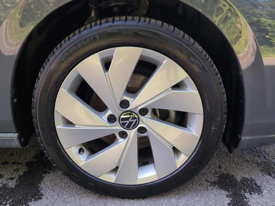2024 Volkswagen Golf 2L Diesel For Sale Images