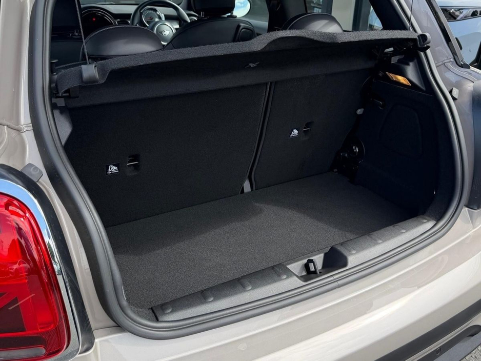 2023 MINI Hatch 1.5L Petrol For Sale Images