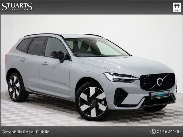 2025 VOLVO XC60 T6 XC60 PLUS DARK: 20” UPGRADE DIAMOND CUT ALLOYS, VAPOUR METALLIC WITH CHARCOAL LEATHER, PANORAMIC ROOF, KEYLESS ENTRY, HEATED SEATS
