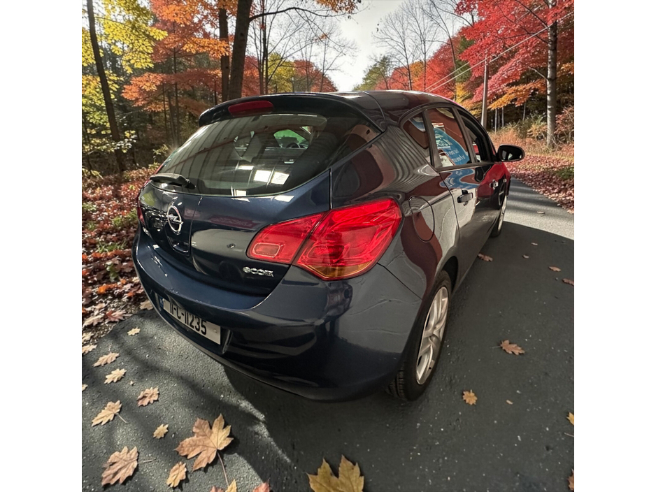 2011 Opel Astra 1.2L Diesel For Sale Images