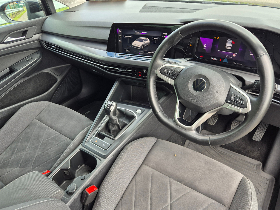 2021 Volkswagen Golf 2L Diesel For Sale Images