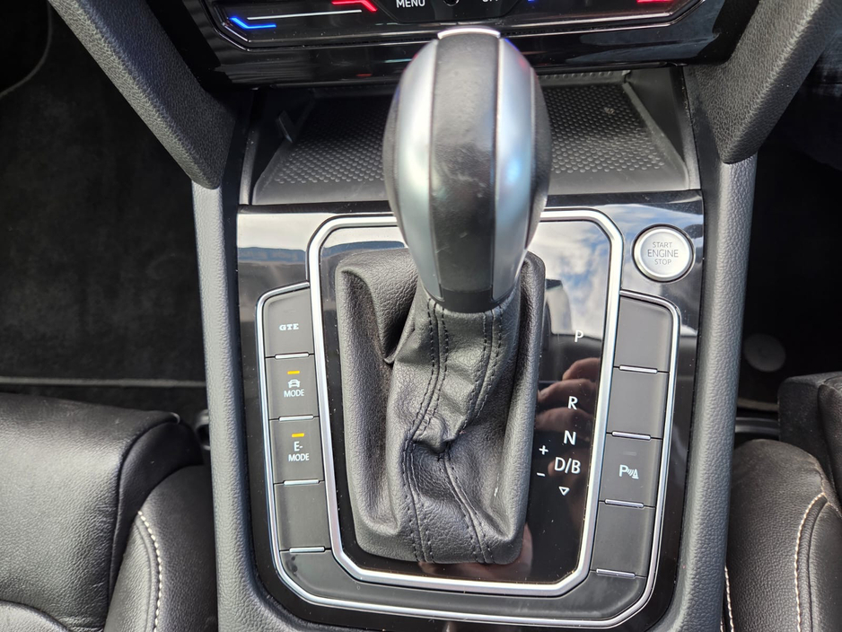 2022 Volkswagen Passat 1.4L Hybrid For Sale Images
