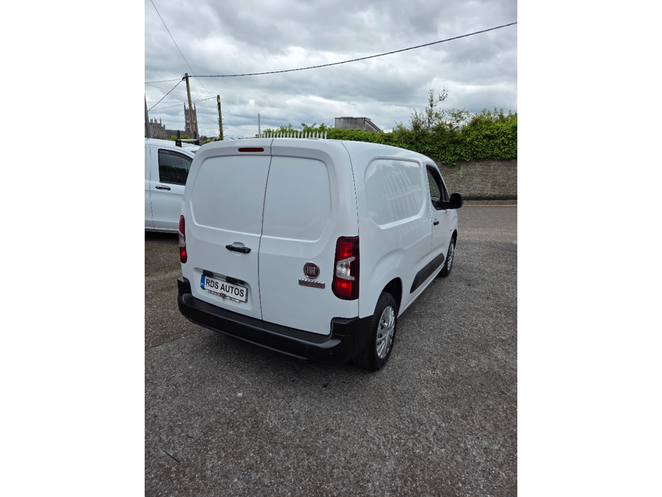 2023 Fiat Doblo 1.5L Diesel For Sale Images
