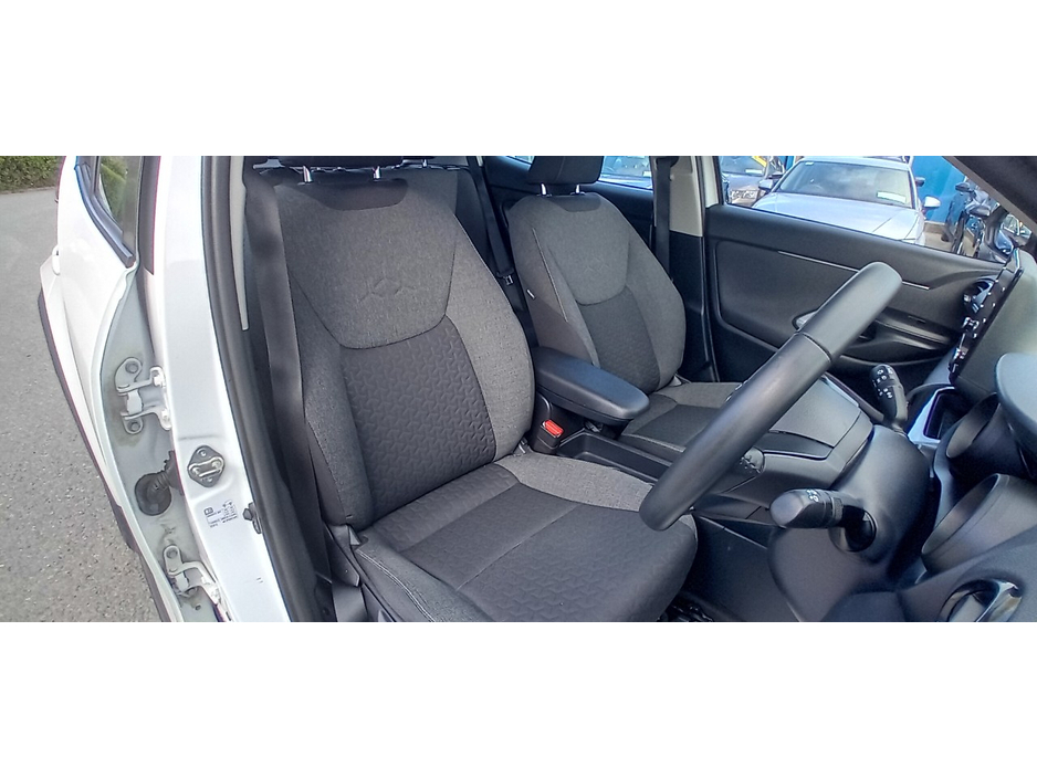 2022 Toyota Yaris Cross 1.5L Petrol Hybrid For Sale Images