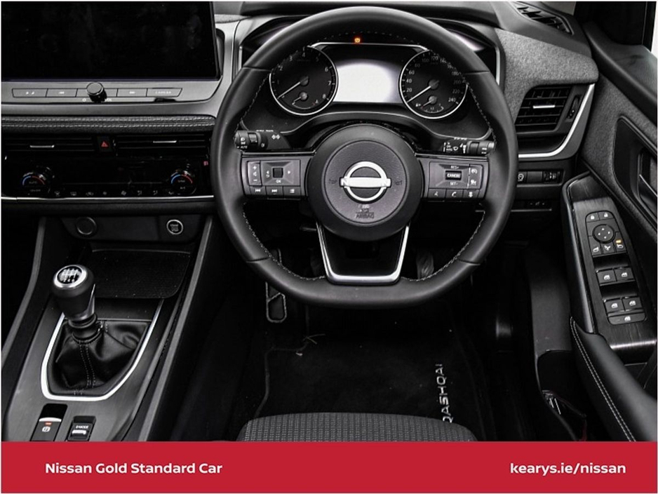 Nissan Qashqai 1.3 PET MILD HYBRID SV WITH HEATED FRONT SEATS - HEATED STEERING WHEEL - HEATED WINDSCREEN - MEGA SALE PRICE — thumbnail 27