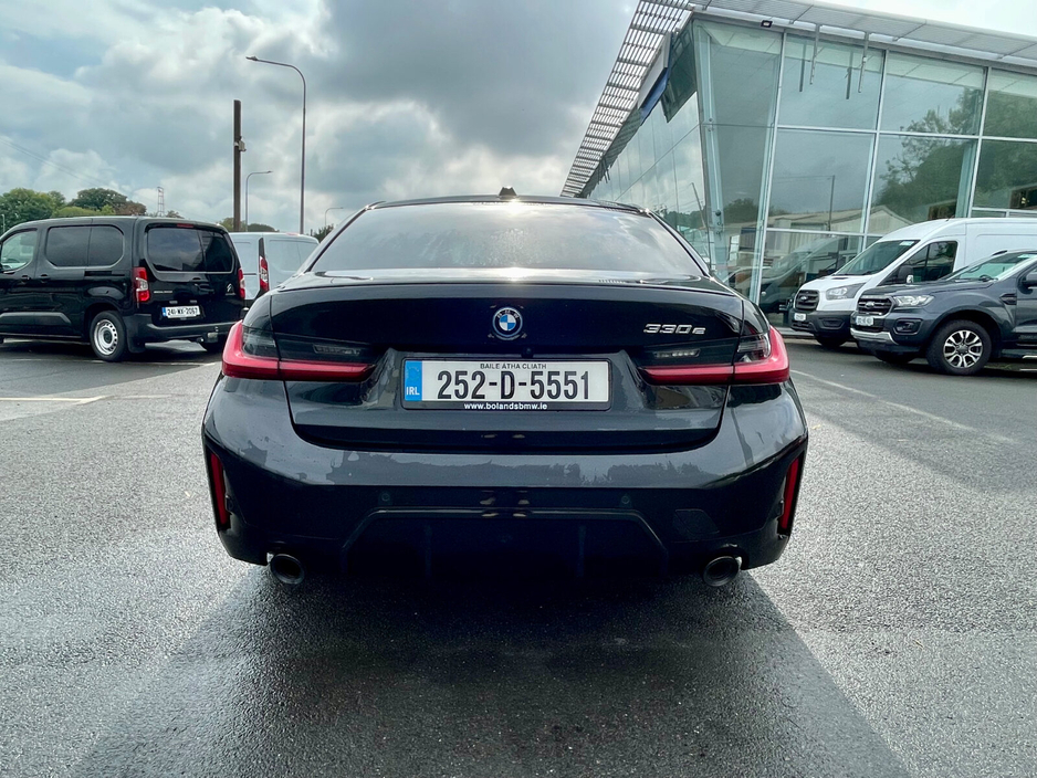 2025 BMW 3 Series 2L Petrol Plug-in Hybrid For Sale Images
