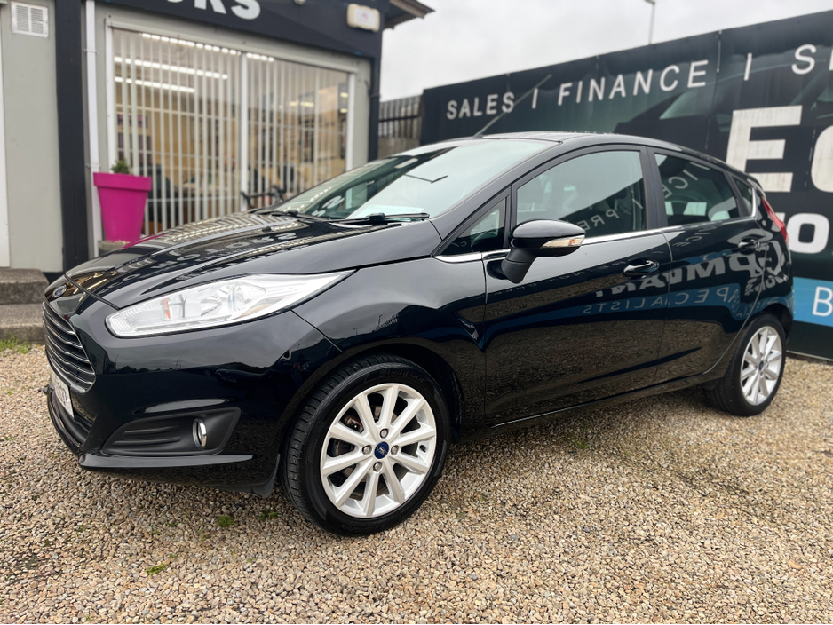 Ford Fiesta TITANIUM, 1.2 MANUAL, 2 YEAR NCT, LOW TAX — thumbnail 4