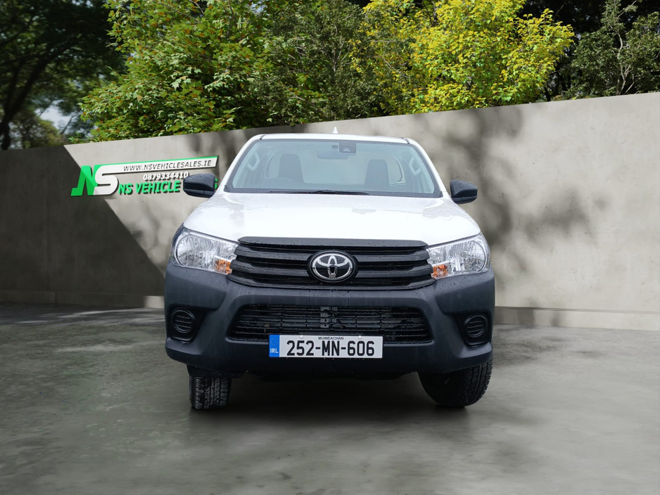 2025 Toyota Hilux 2.4L Diesel For Sale Images