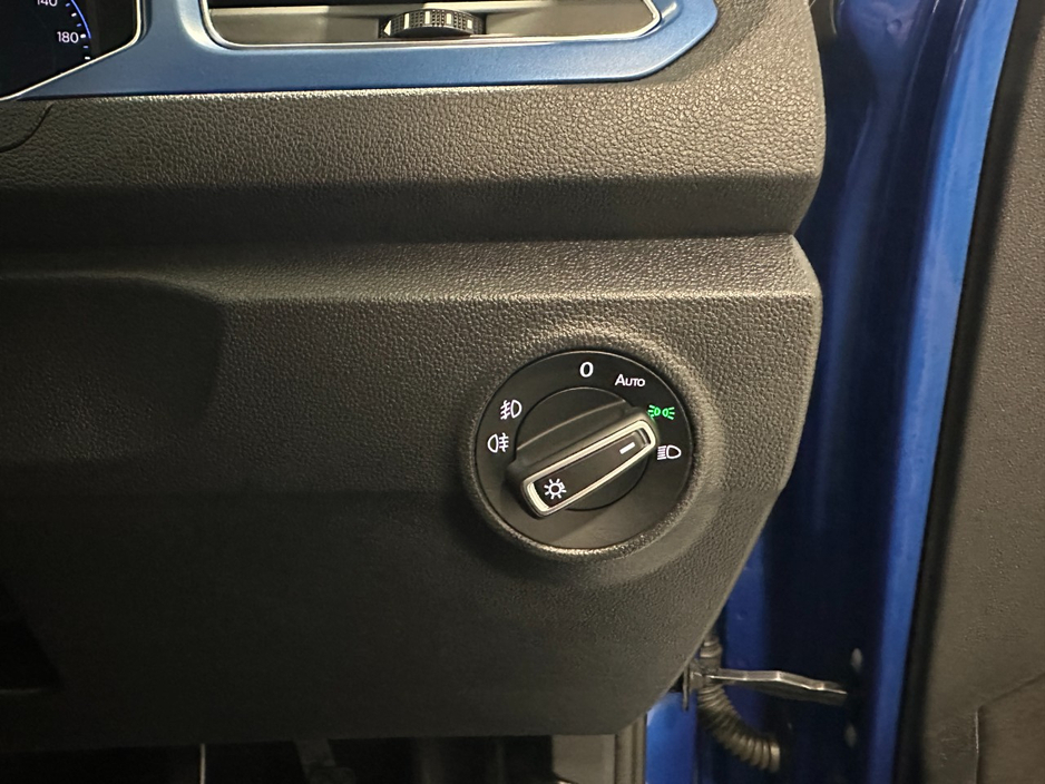2021 Volkswagen T-Roc 2L Diesel For Sale Images