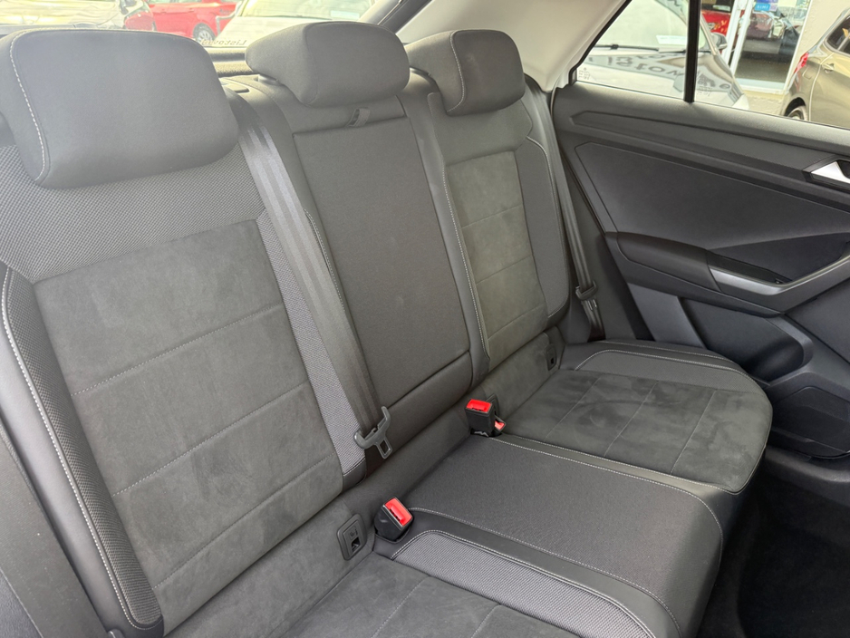2023 Volkswagen T-Roc 2L Diesel For Sale Images
