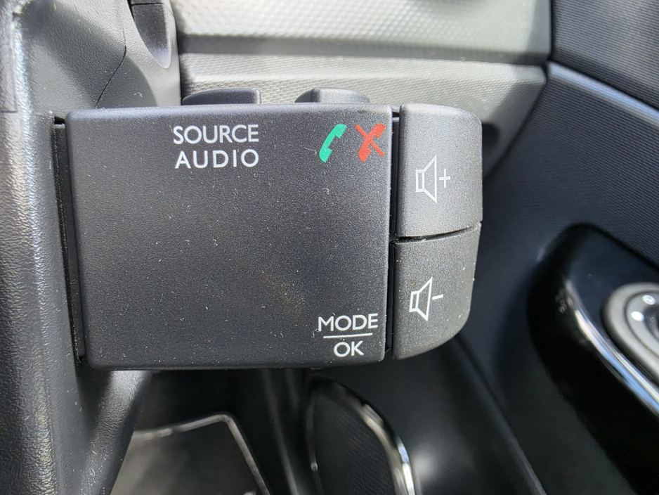 2015 Renault Captur 1.2L Petrol For Sale Images