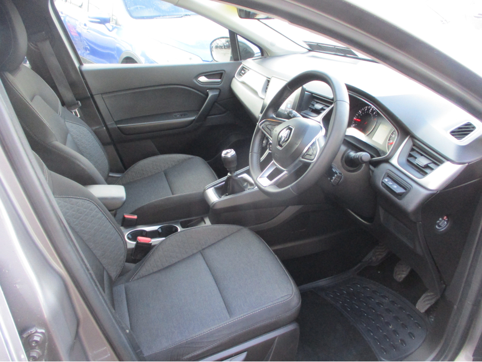 2022 Renault Captur 1L Petrol For Sale Images