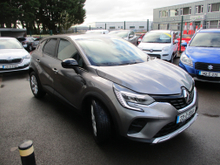 2022 Renault Captur 1L Petrol For Sale Images