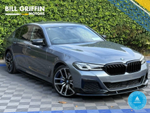 BMW 5 Series 530e LCI M-SPORT COMPETITION 2.0 HYBRID // TINY MILEAGE // 360 PARKING CAMERAS // AMBIENT LIGHTING
