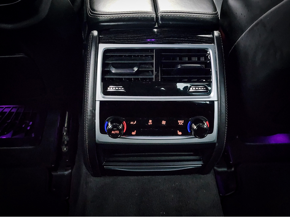2021 BMW 7 Series 3L Petrol Plug-in Hybrid For Sale Images