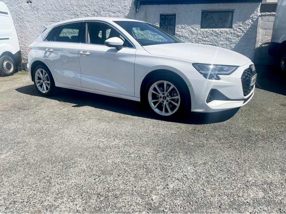 2025 Audi A3 1.5L Petrol Plug-in Hybrid For Sale Images
