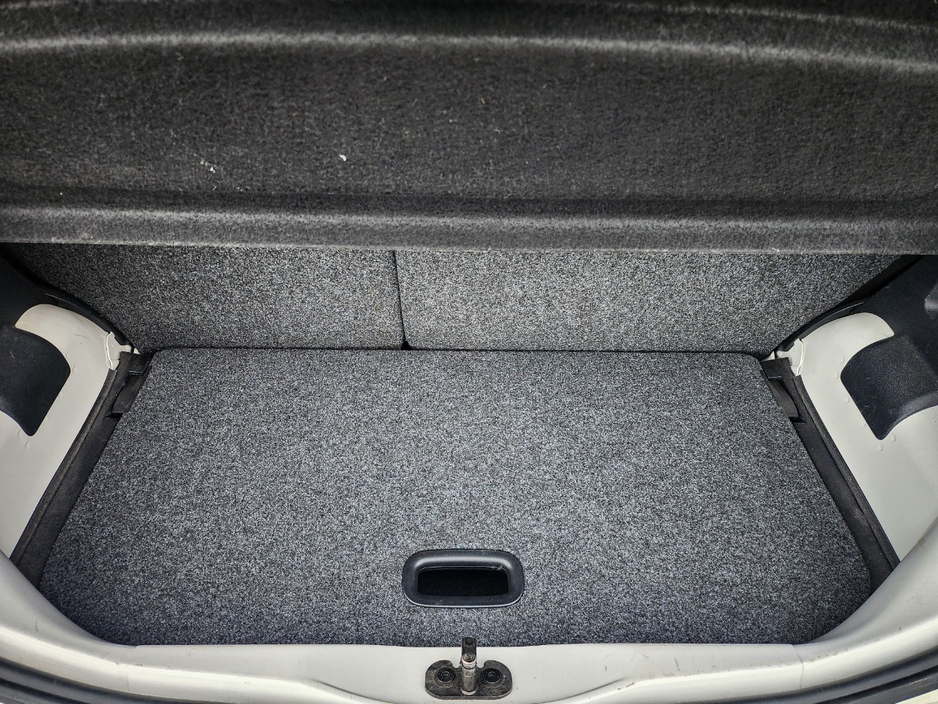 2015 Volkswagen up! 1L Petrol For Sale Images