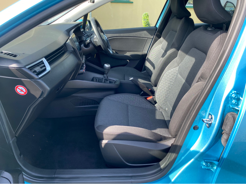 2022 Renault Clio 1L Petrol For Sale Images