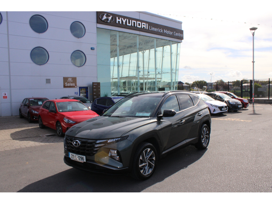 Hyundai Tucson 2WD Executive w.2 Tone Roof