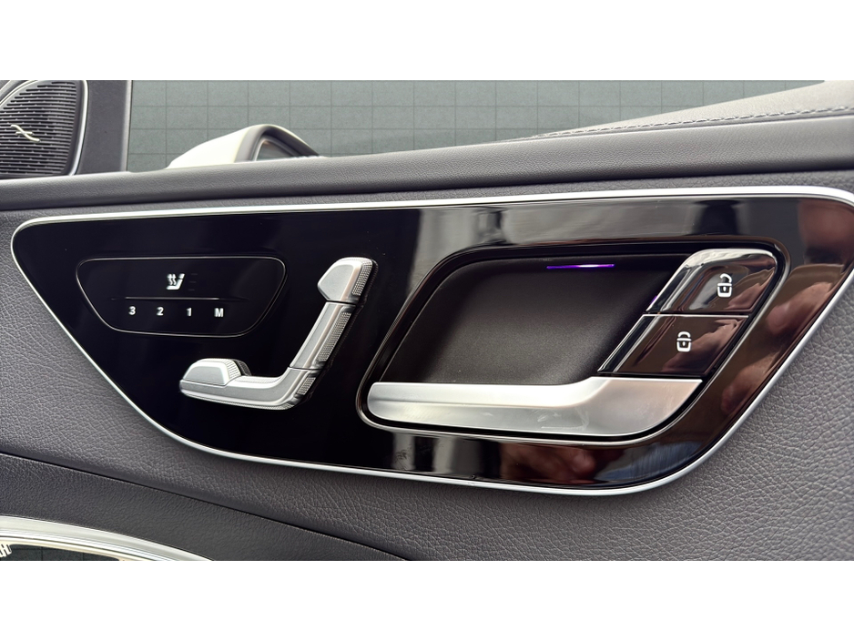 2024 Mercedes-Benz C Class 2L Petrol Plug-in Hybrid For Sale Images