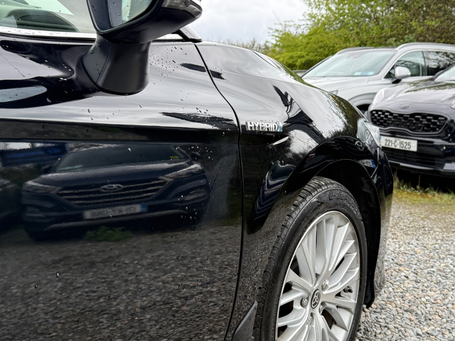 2021 Toyota Camry 2.5L Petrol Hybrid For Sale Images