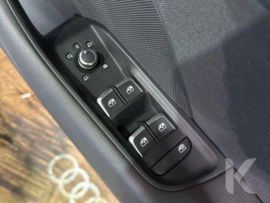 Audi A3 1.4 TSI AUTOMATIC - SIGNATURE EDITION - FACTORY ALLOYS - LOW MILEAGE — thumbnail 15