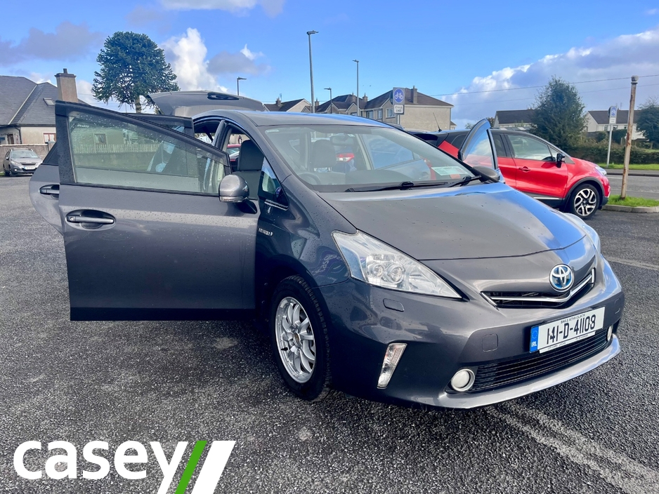 2014 Toyota Prius 1.8L Petrol Hybrid For Sale Images