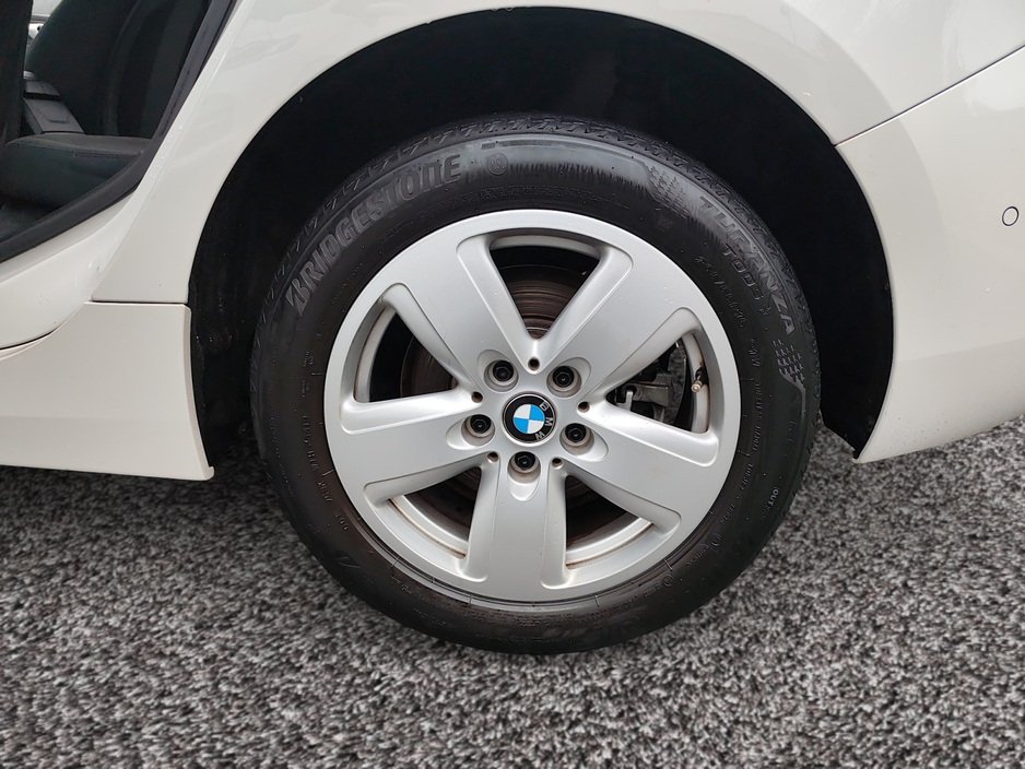 BMW 1 Series 1.5 Petrol Auto Tiny Miles Car Play — thumbnail 21