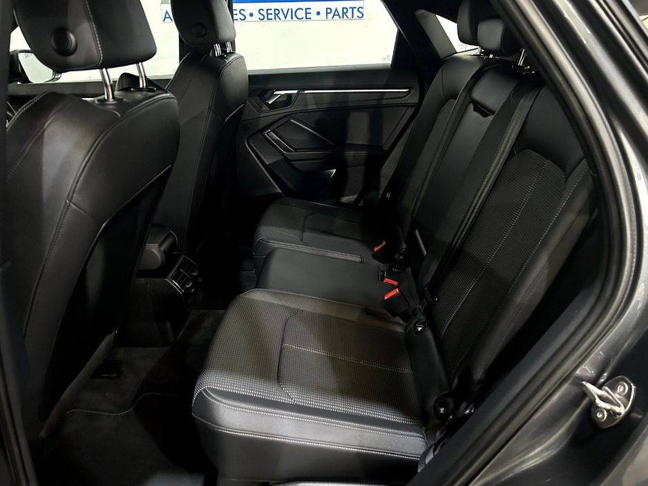 2022 Audi Q3 1.4L Petrol Plug-in Hybrid For Sale Images