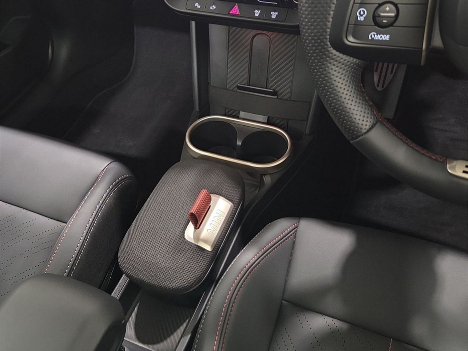 2026 MINI Hatch 2L Petrol For Sale Images