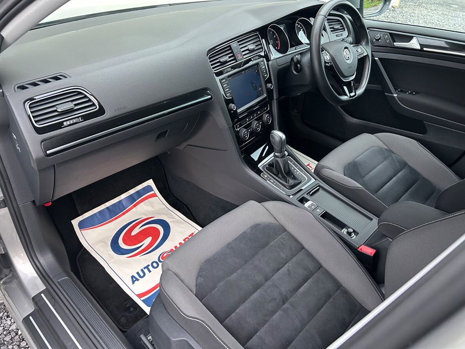 2017 Volkswagen Golf 1.4L Petrol For Sale Images