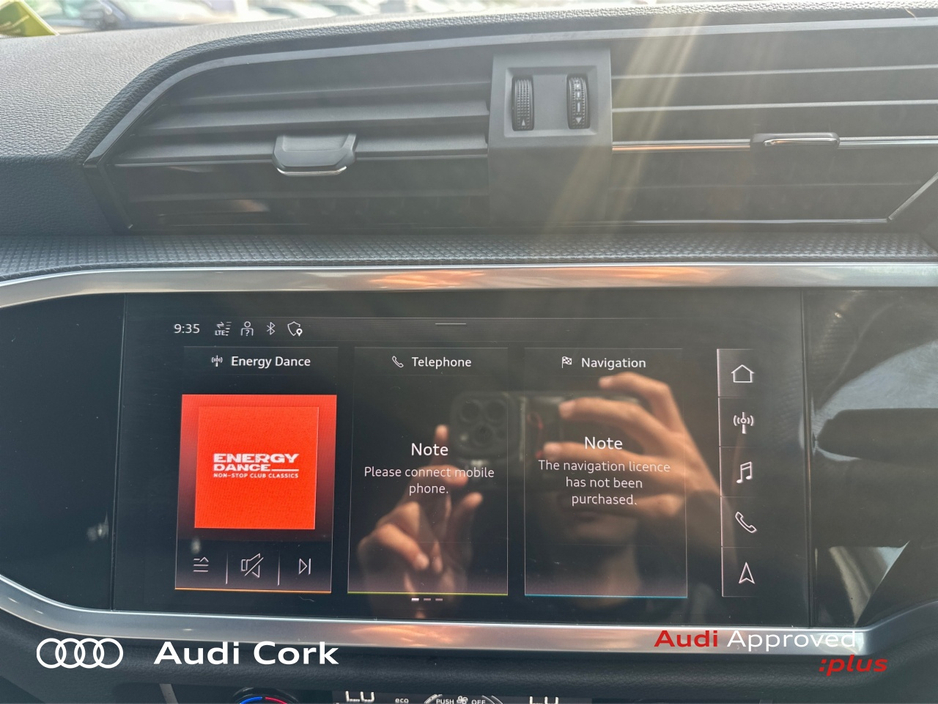 Audi Q3 2.0 35 TDI 150BHP S-LINE AUTOMATIC WITH BLACK STYLING, 20" ALLOYS, PRIVACY GLASS & BLACK GLOSS MIRRORS — thumbnail 17