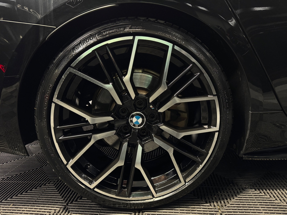 BMW 5 Series M-Sport Pro *Panoramic Sunroof* — thumbnail 26