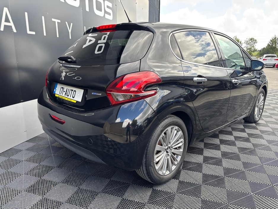 Peugeot 208 Peugeot 208, 1.2 petrol, auto, alloys, — thumbnail 7