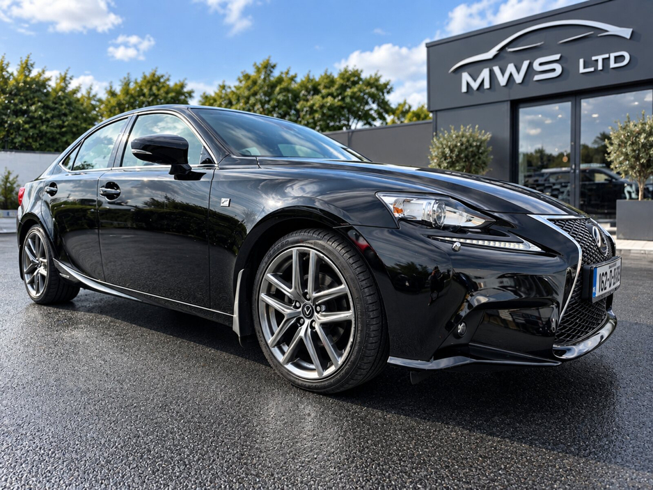 2016 Lexus IS 300 h