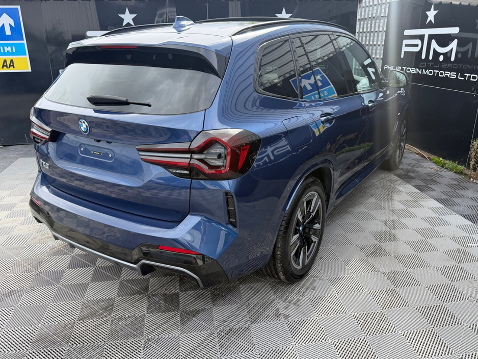 BMW iX3 M SPORT — thumbnail 9