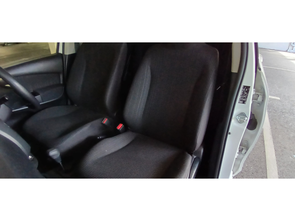 2017 Toyota Vitz 1.5L Hybrid For Sale Images