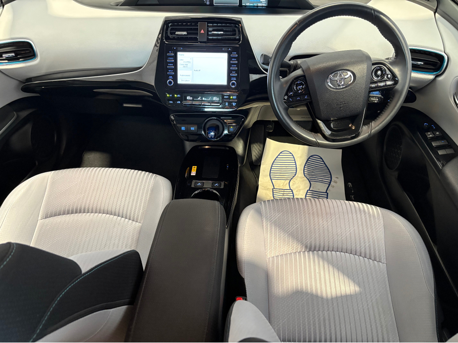 2022 Toyota Prius 1.8L Hybrid For Sale Images