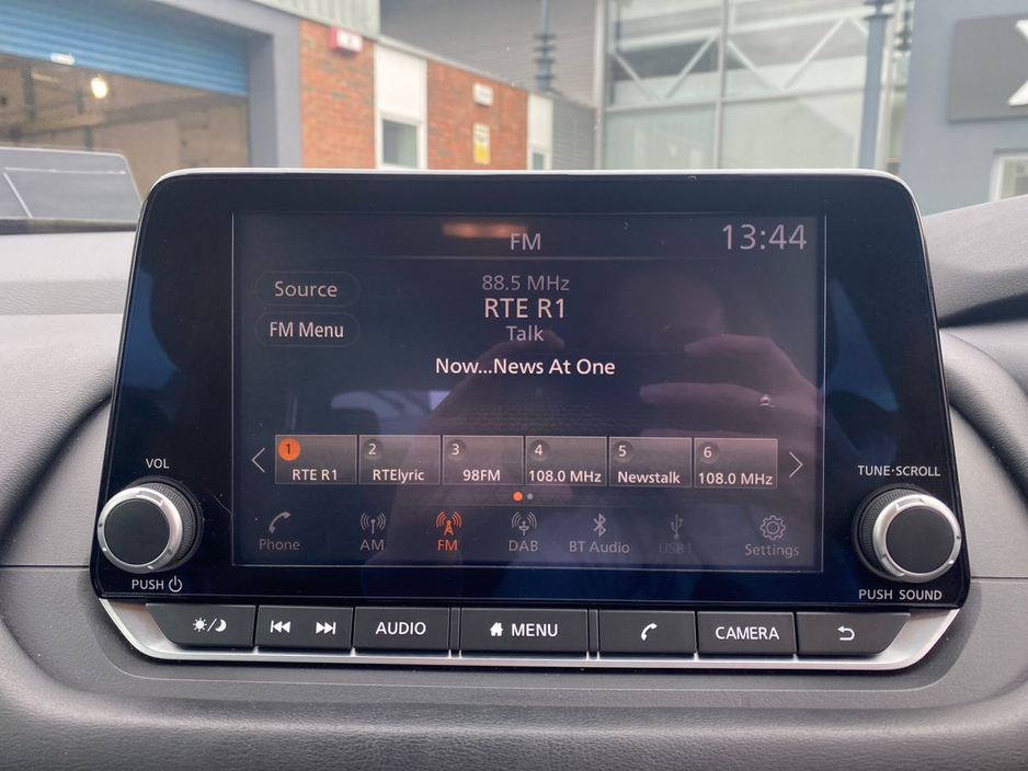Nissan Qashqai 1.3 PET MILD HYBRID SV — thumbnail 17