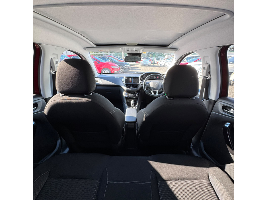 Peugeot 208 — thumbnail 14