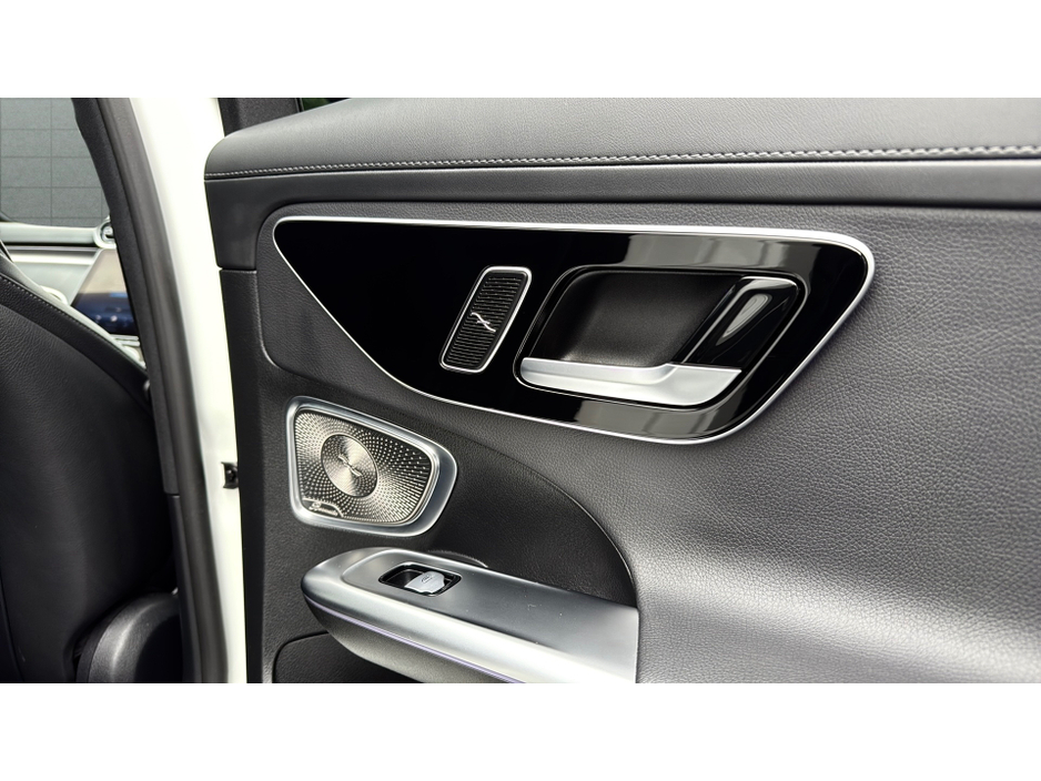 2024 Mercedes-Benz C Class 2L Petrol Plug-in Hybrid For Sale Images