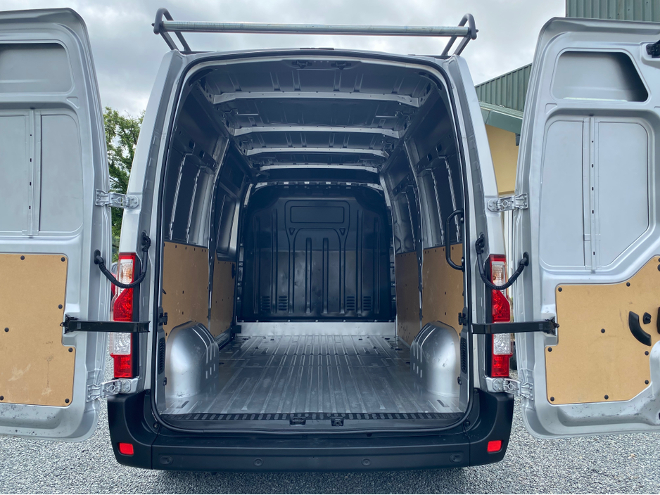 2021 Nissan NV400 2.3L Diesel For Sale Images
