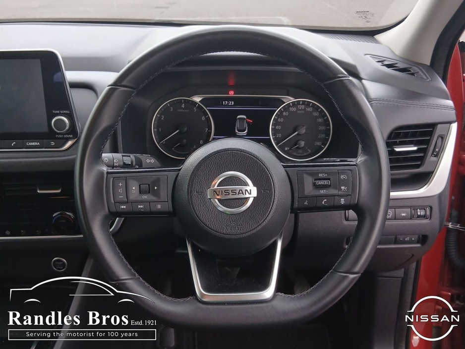 Nissan Qashqai 1.3 PET SV — thumbnail 16