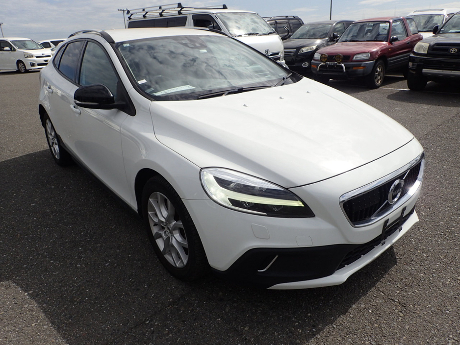 Used Volvo V40 2019 in Dublin