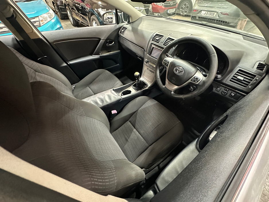 2010 Toyota Avensis 2L Diesel For Sale Images